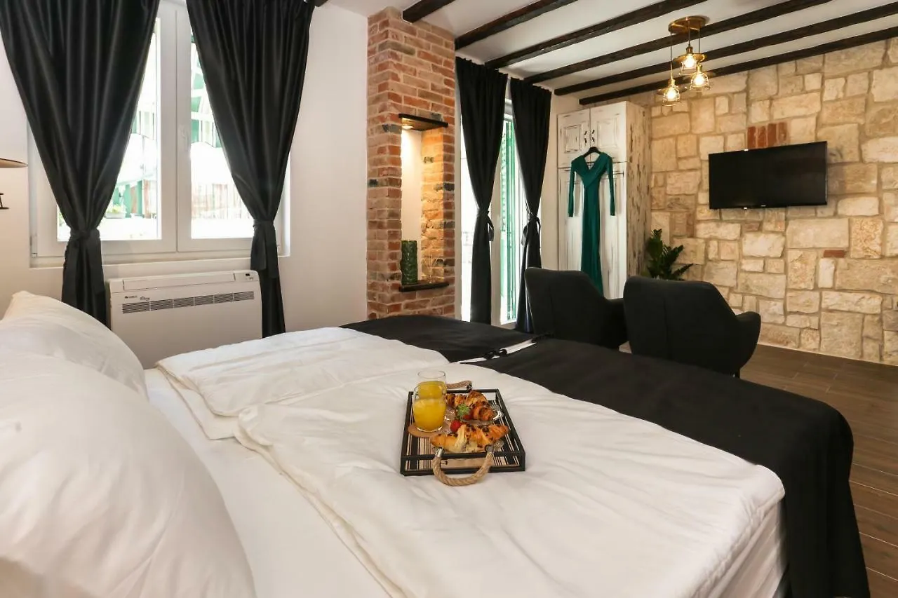 Luxury Rooms Dino Split