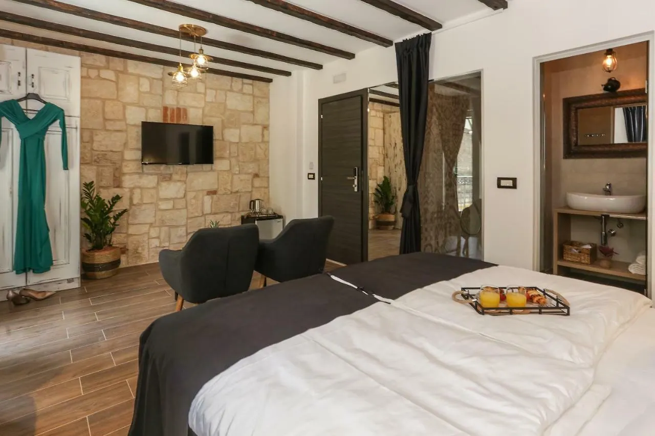 Luxury Rooms Dino Split Guest house