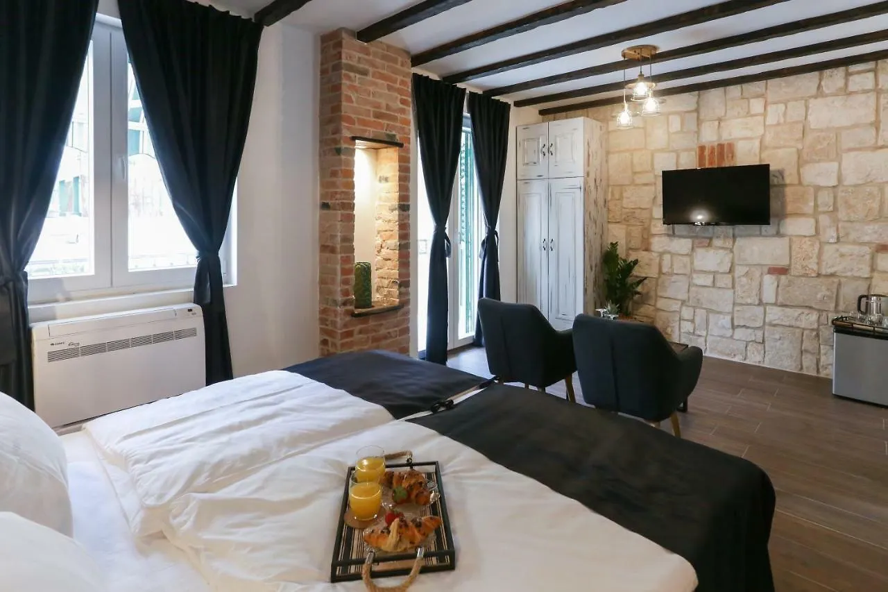 Luxury Rooms Dino Split 0*,  Croatia