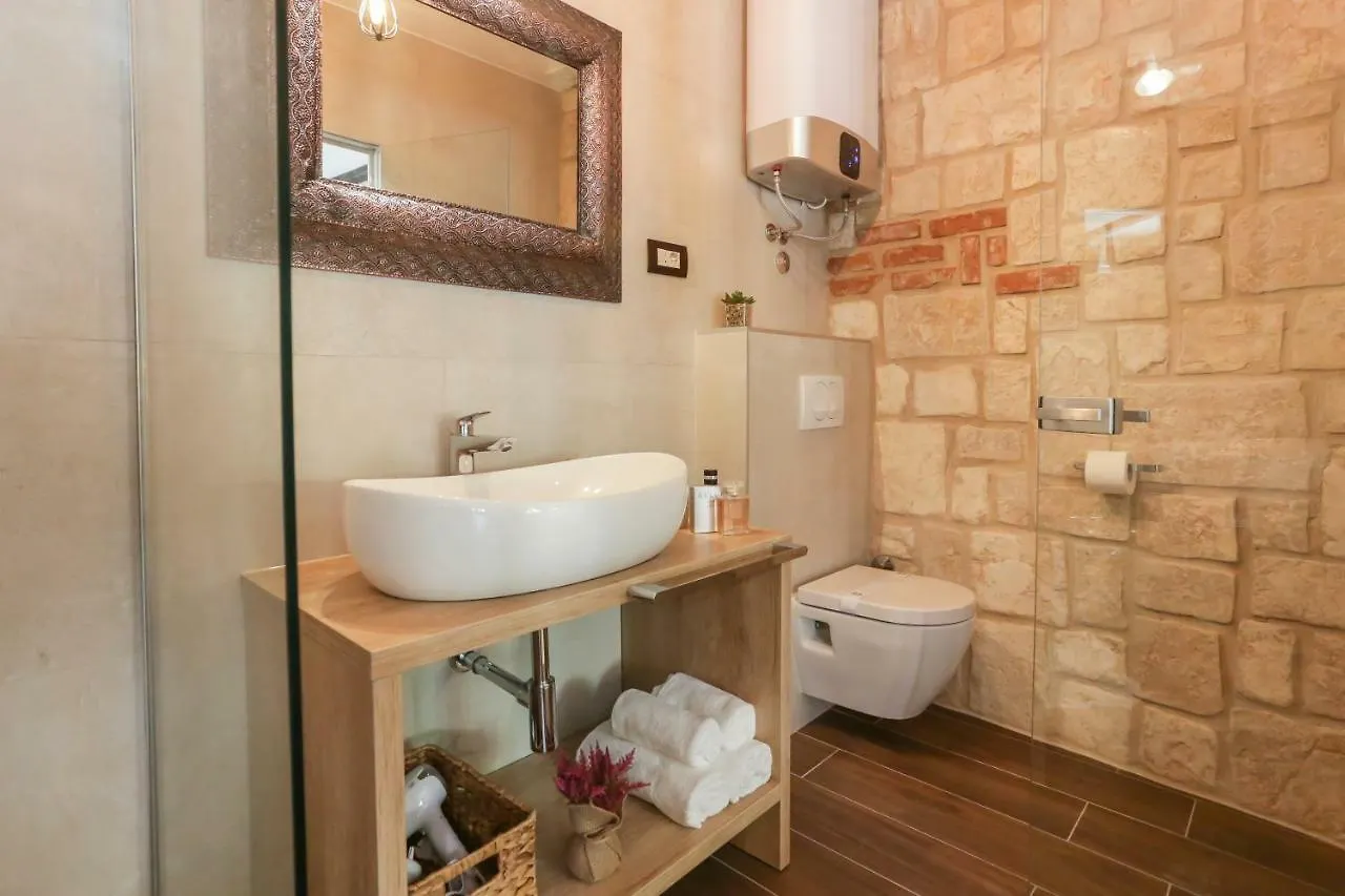 Luxury Rooms Dino Split