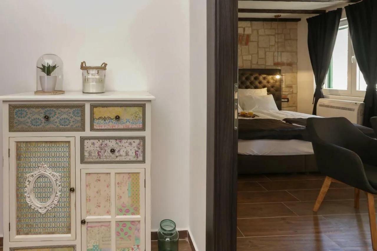 Luxury Rooms Dino Split