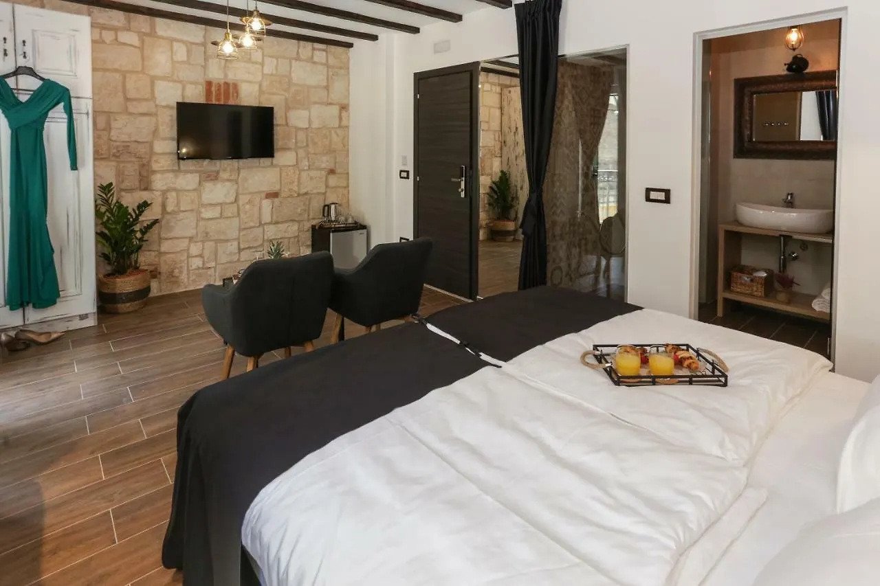 Luxury Rooms Dino Split